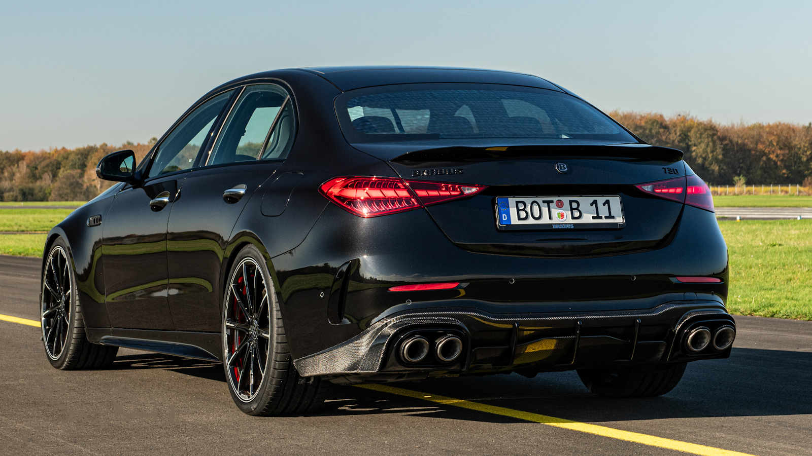 Brabus C63 S in black stance