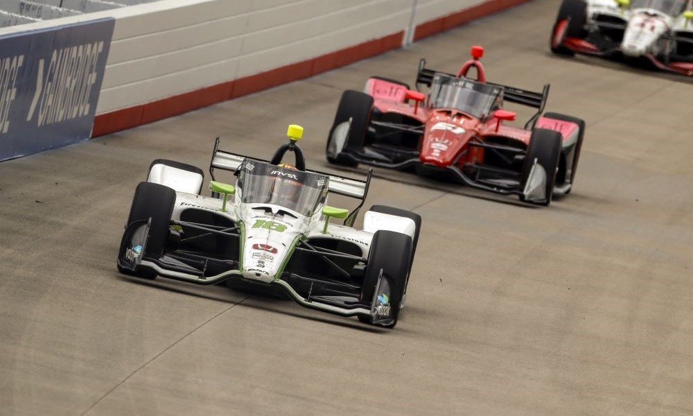 Two IndyCars racing at Nashville Superspeedway