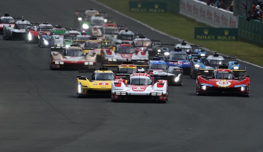 Race cars lined up at start