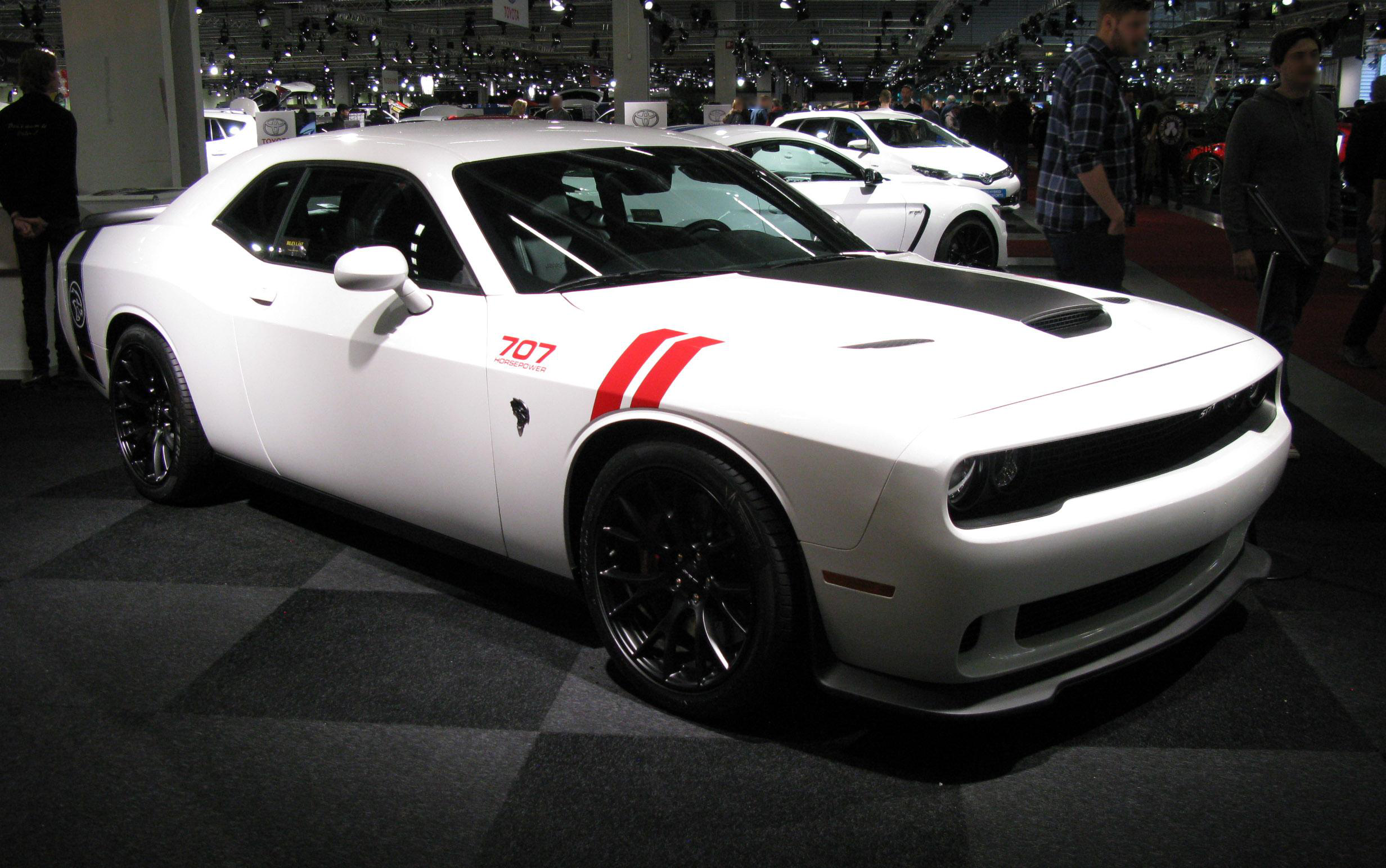 White Dodge Challenger Hellcat