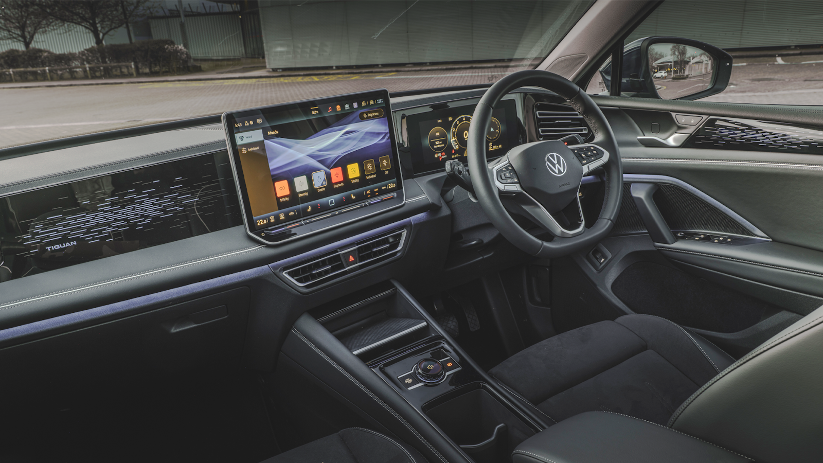 2024 VW Tiguan dashboard and controls