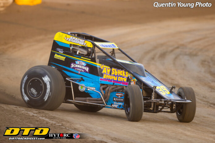 Blue-yellow dirt track racing car