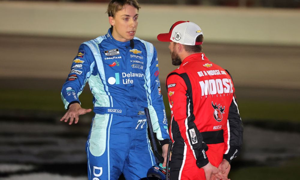 Two IndyCar drivers in conversation